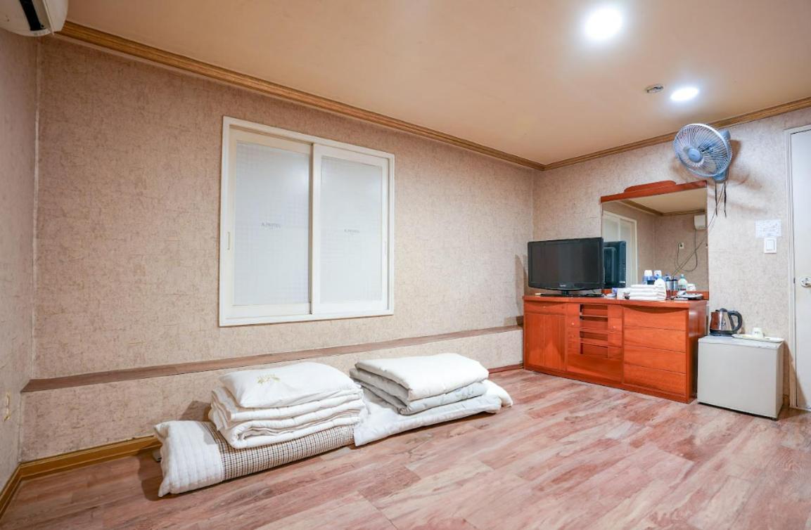 K Motel Daeyeon Busan Exterior photo